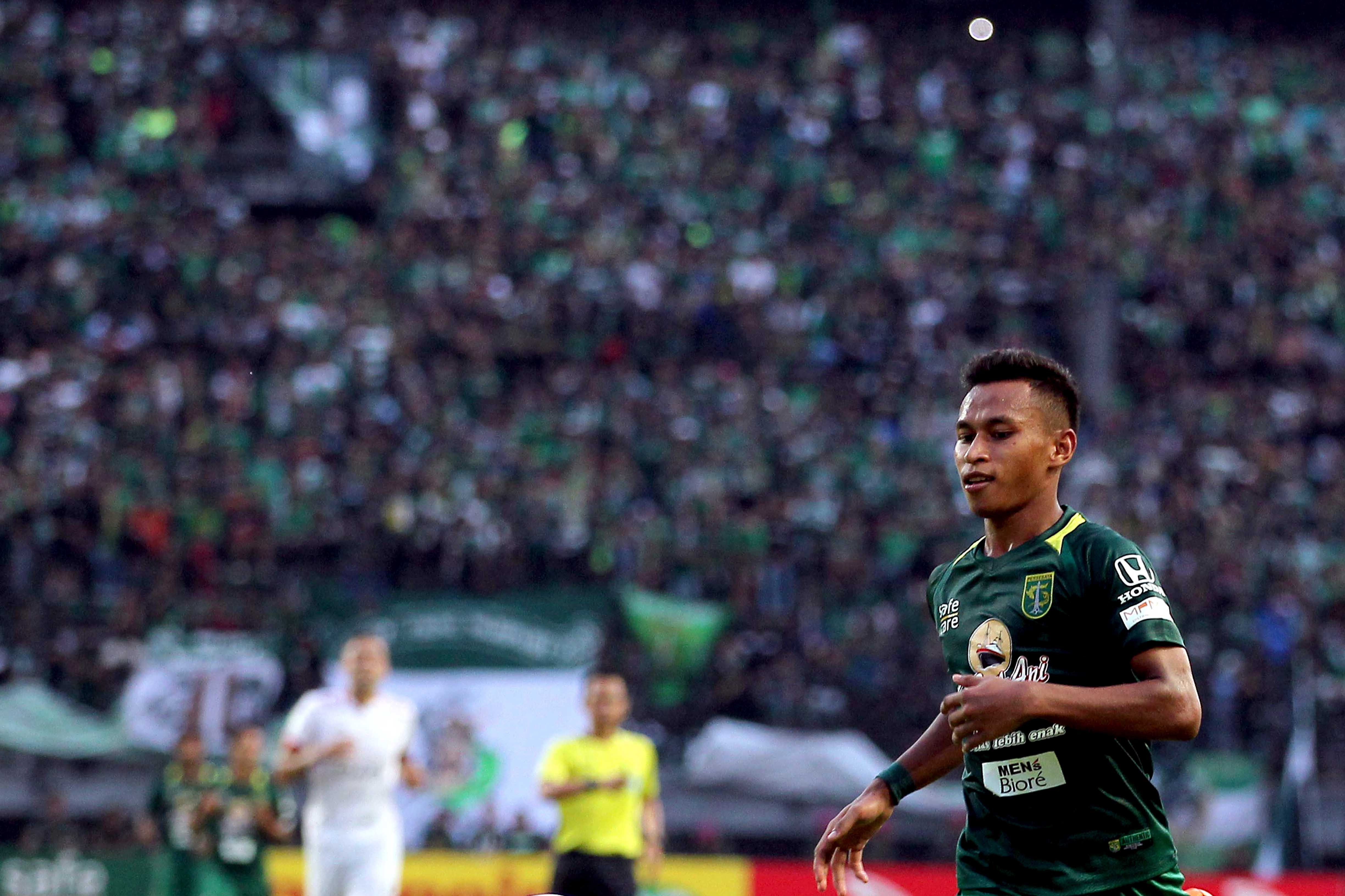 Pelatih Persebaya Puji Perkembangan Duo Papua